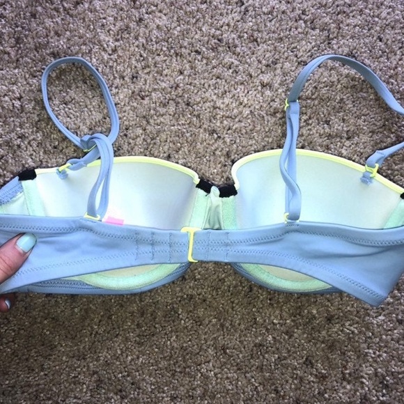 VS Bikini neoprene top - Picture 2 of 4